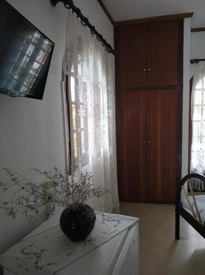 Nancy'S Rooms Gouvia Exterior foto